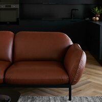 Soft-kaluste Sumo 3:n istuttava sohva, Ruskea Lena-nahka