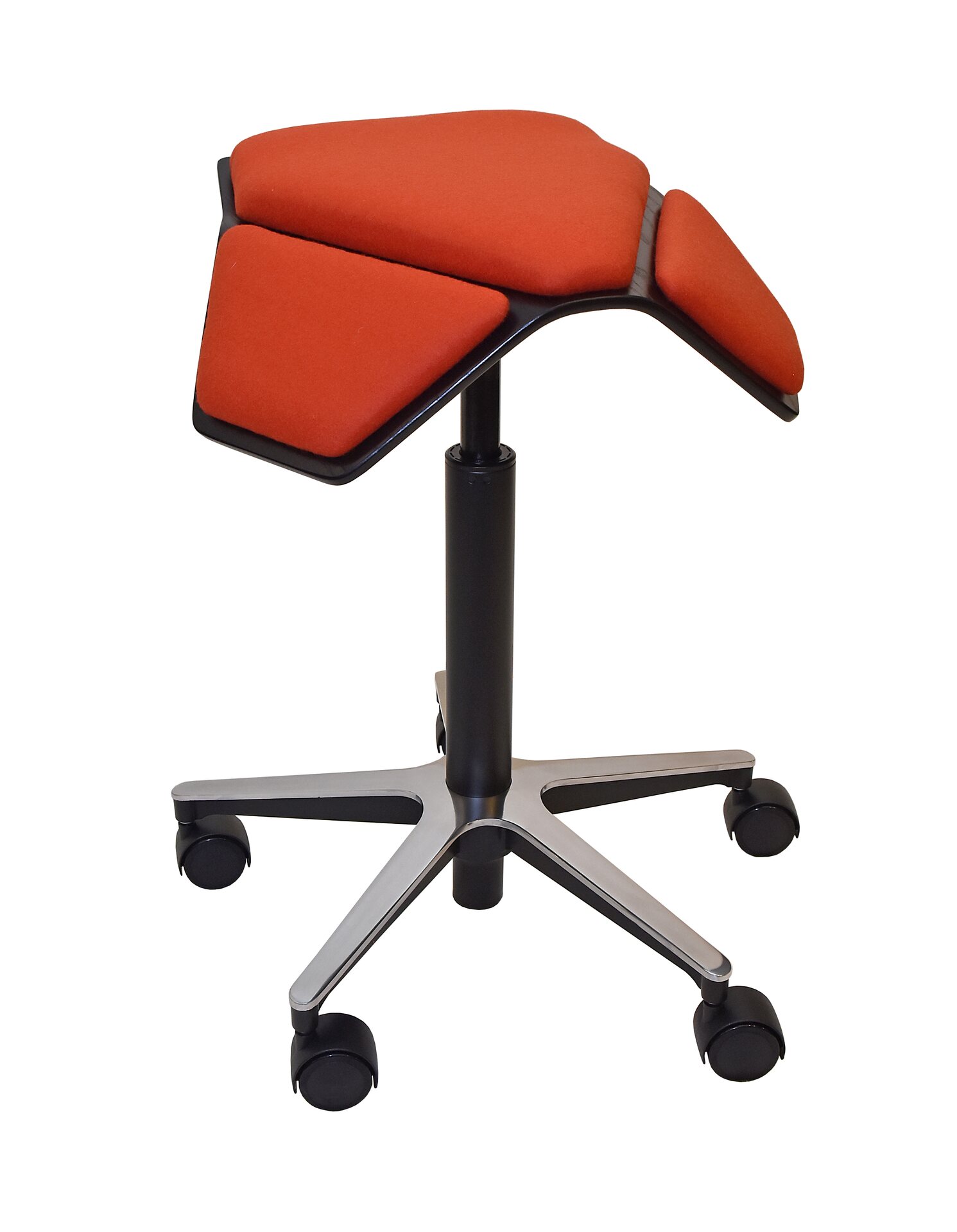 MyKolme design Oy ILOA+ Office Chair Μαύρο ash / πορτοκαλί ύφασμα