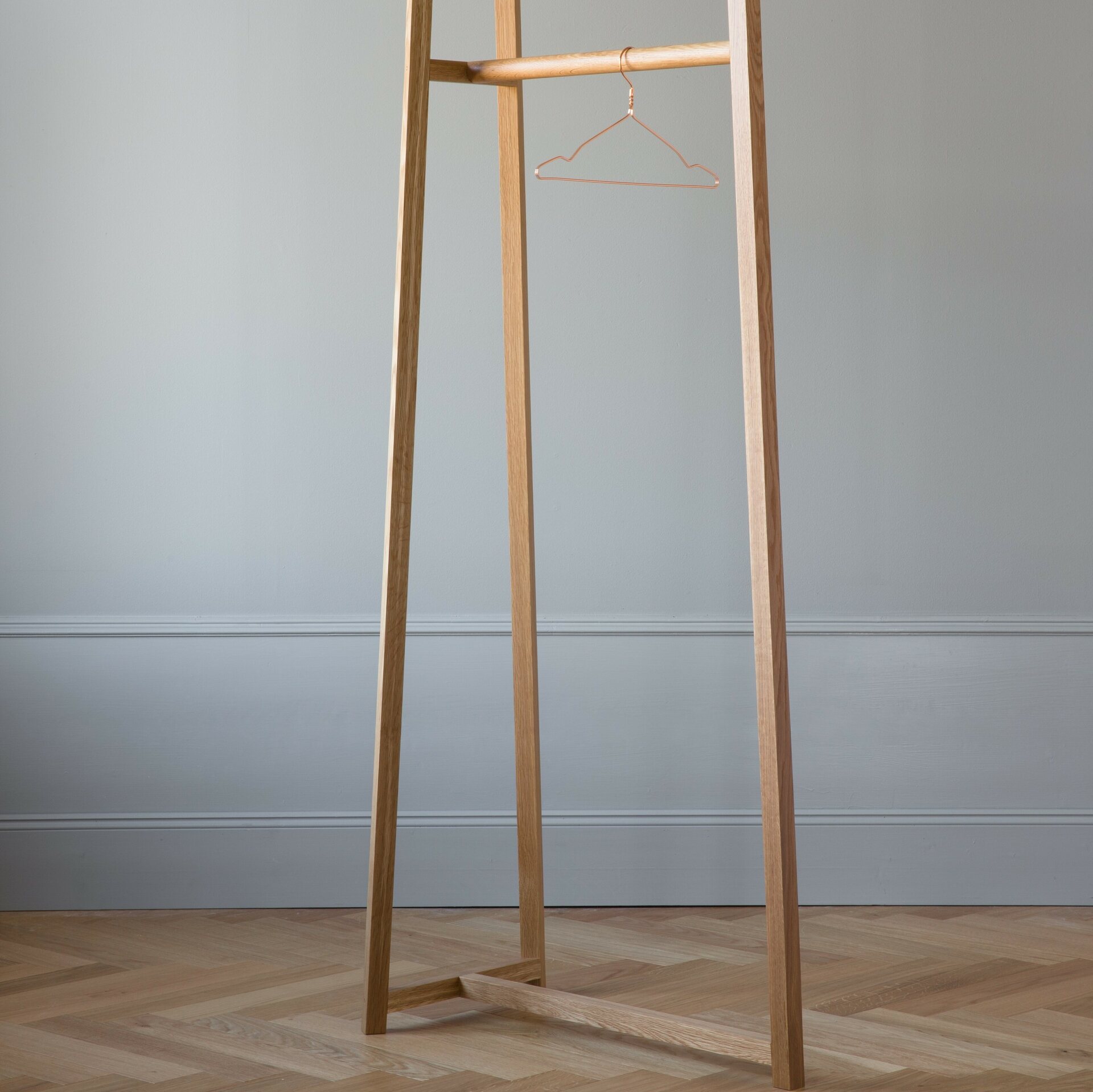 Lonna-naulakko Keskikokoinen