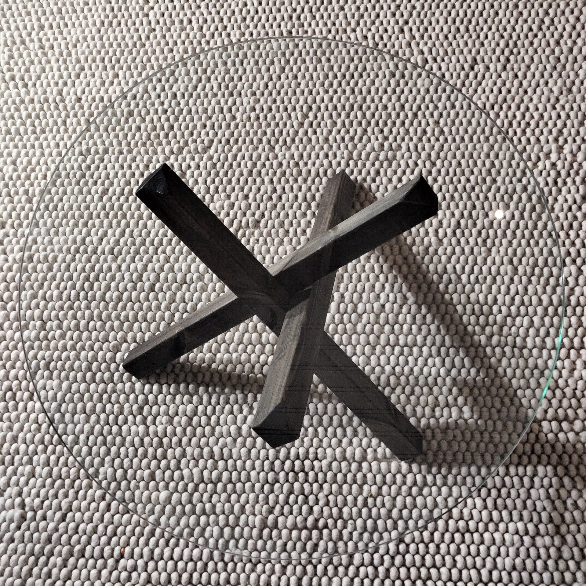 Flying Carpet Punos-sohvapöytä Musta