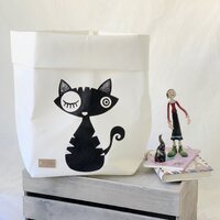 Enjoy Your Life By Demi cat-basket, white basket / black cat