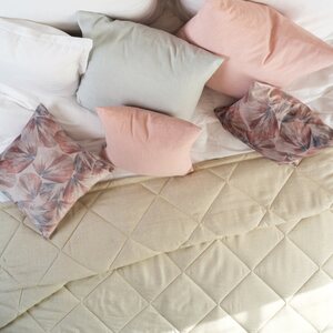 Lennol Oy Livia bedspread, Light beige