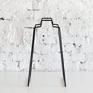 Everyday Design HELSINKI-paperikassiteline, Musta
