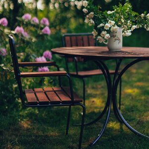 Varax Suvisaari table round
