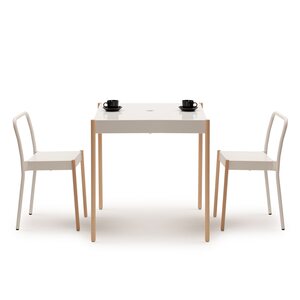 Vivero La Table -tuoli puisilla etujaloilla