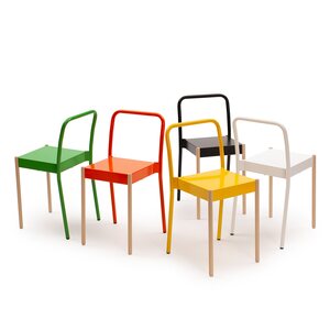 Vivero La Table -tuoli puisilla etujaloilla