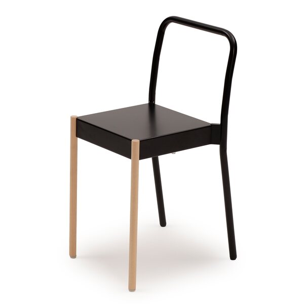 Vivero La Table -tuoli puisilla etujaloilla