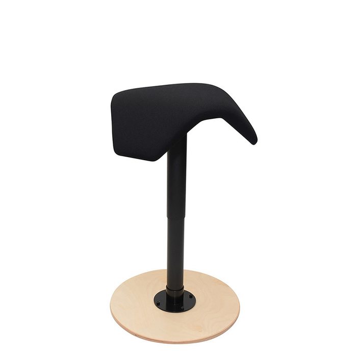 MyKolme design LIIKU Joy chair, zwart stof / natuurlijke kleur stellage