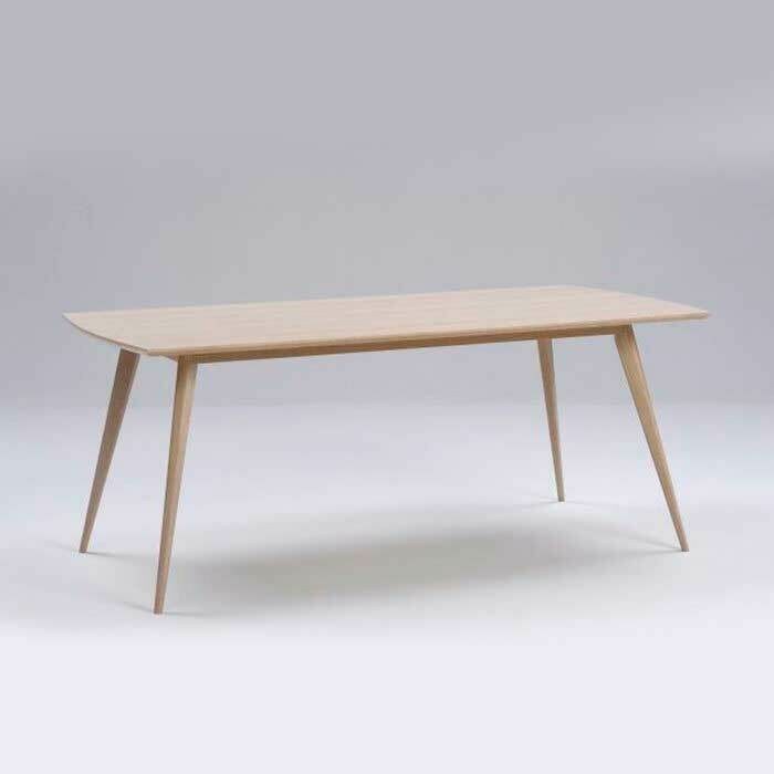Jalo dining table